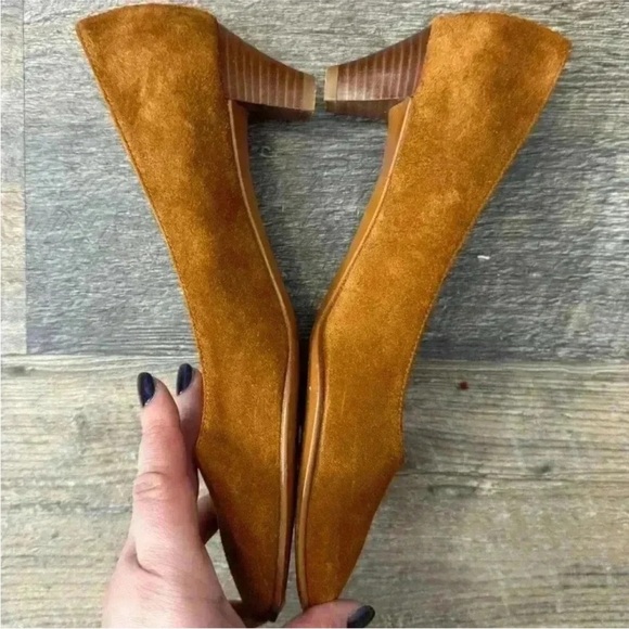 Vintage Salvatore Ferragamo Suede Kitten Heels Size 7 In Cognac - Picture 10 of 10